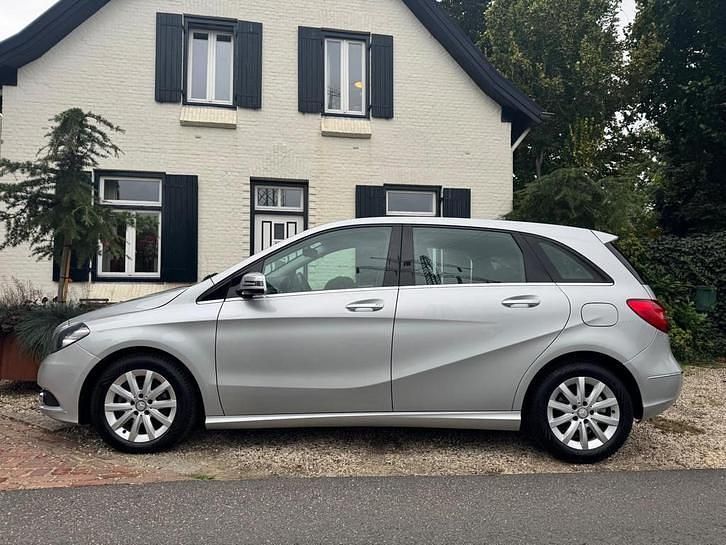 Occasion Mercedes B180 Prestige 122 PK (89 kW) 2013 Grijs MPV