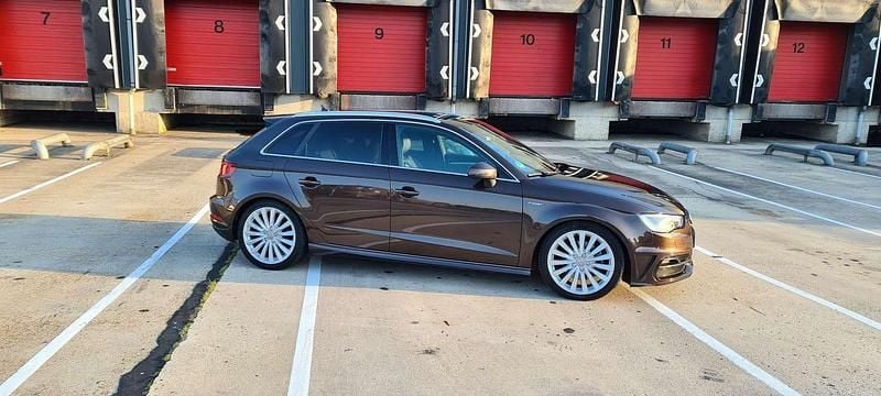 Bruin Gebruikt 2016 Audi A3 Hatchback | € 12.750 (Goede deal) - Afbeelding 1/4