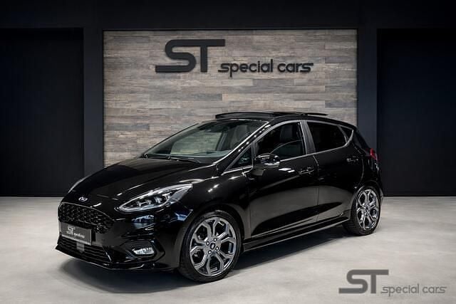 Zwart (metallic) Occasion 2021 Ford Fiesta ST-Line Hatchback | € 17.995 (Goede deal) - Afbeelding 1/4