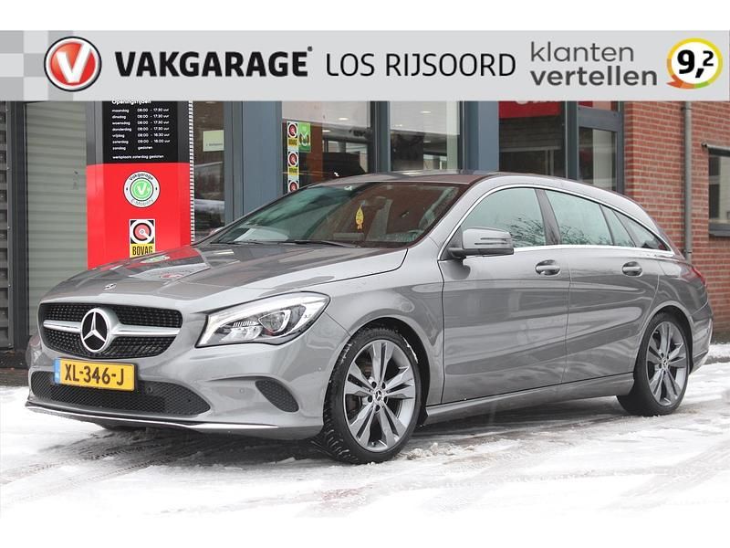Grijs (metallic) Gebruikt 2019 Mercedes CLA180 Business Sedan | € 19.990 (Goede deal) - Afbeelding 1/4