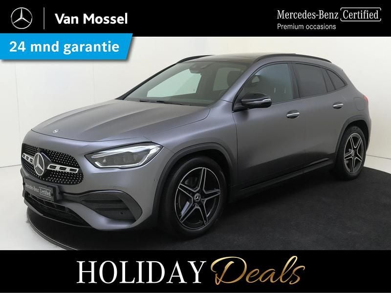 Grijs Gebruikt 2020 Mercedes GLA200 Business SUV | € 37.945 (Duur) - Afbeelding 1/4