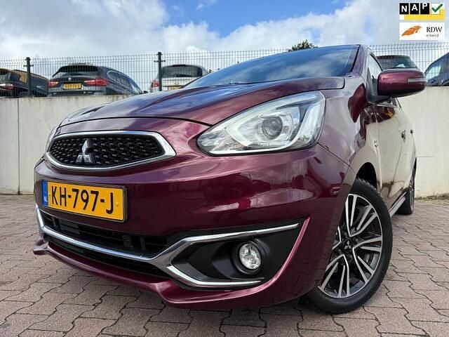 Rood Gebruikt 2016 Mitsubishi Space Star Instyle Hatchback | € 6.777 (Eerlijke prijs) - Afbeelding 1/4