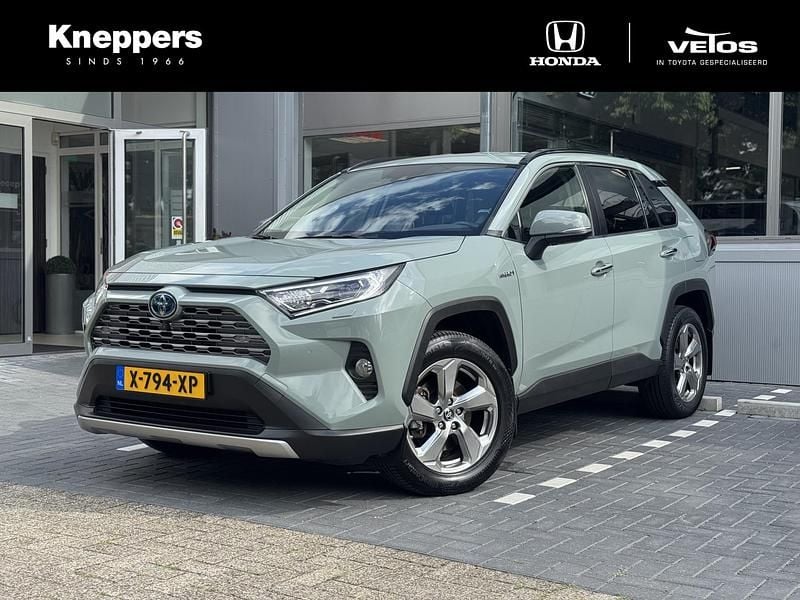 Groen Gebruikt 2021 Toyota RAV4 Hybrid Executive SUV | € 41.950 (Iets duurder) - Afbeelding 1/4