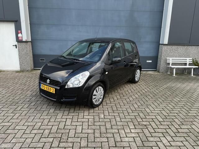 Zwart Gebruikt 2012 Suzuki Splash Comfort Hatchback | € 3.550 (Eerlijke prijs) - Afbeelding 1/4