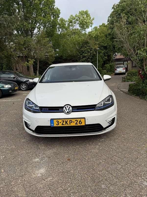 Wit Gebruikt 2015 VW Golf VII GTE Stationwagen | € 11.999 (Eerlijke prijs) - Afbeelding 1/4