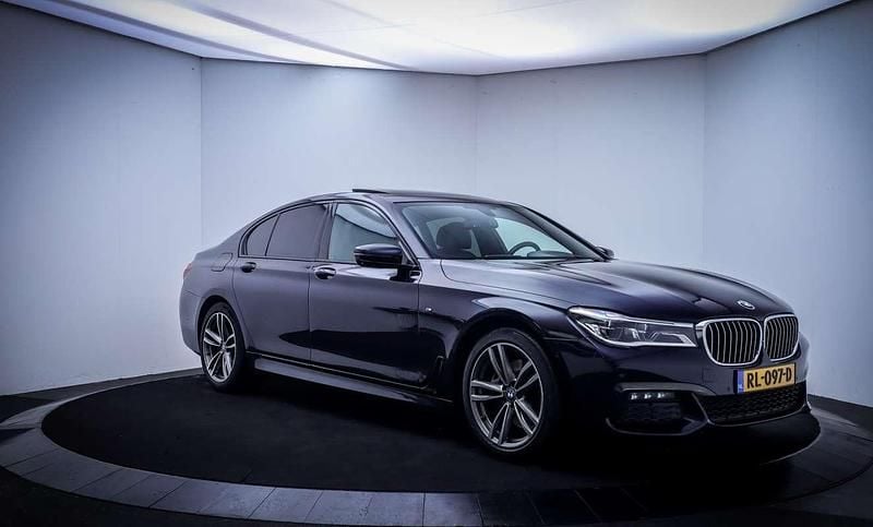 Occasion BMW 740 Executive 328 PK (241 kW) 2018 Zwart Sedan
