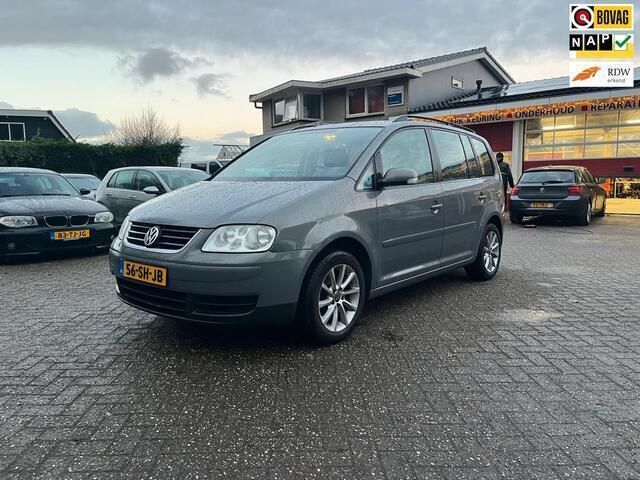 Grijs Gebruikt 2006 VW Touran Trendline MPV | € 2.750 (Iets duurder) - Afbeelding 1/4