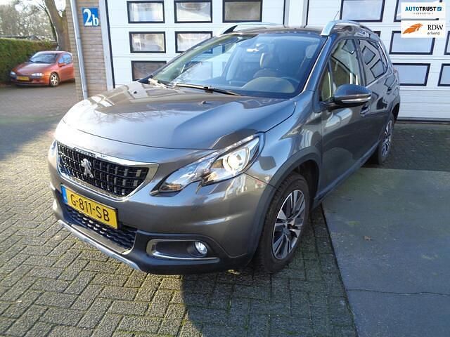 Grijs (metallic) Gebruikt 2019 Peugeot 2008 GT-line SUV | € 11.950 (Super prijs) - Afbeelding 1/4
