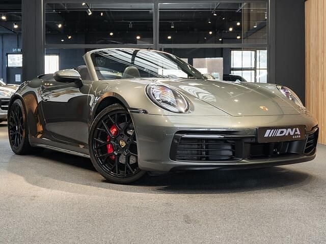 Groen Gebruikt 2020 Porsche 911 Carrera 4S Cabriolet Cabriolet | € 162.495 (Eerlijke prijs) - Afbeelding 1/4