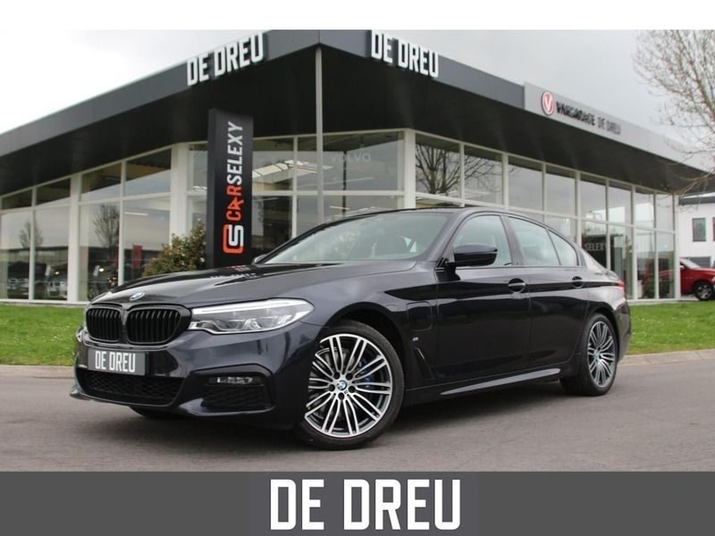 Zwart Gebruikt 2020 BMW 530e iPerformance Sedan | € 33.995 (Eerlijke prijs) - Afbeelding 1/4