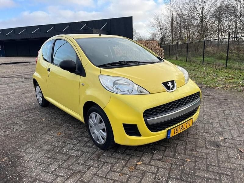 Geel Gebruikt 2011 Peugeot 107 Hatchback | € 1.650 (Super prijs) - Afbeelding 1/4