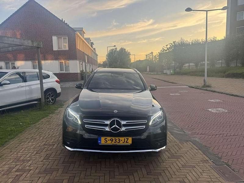 Zwart Gebruikt 2018 Mercedes GLC220 Premium Plus Stationwagen | € 33.500 - Afbeelding 1/4