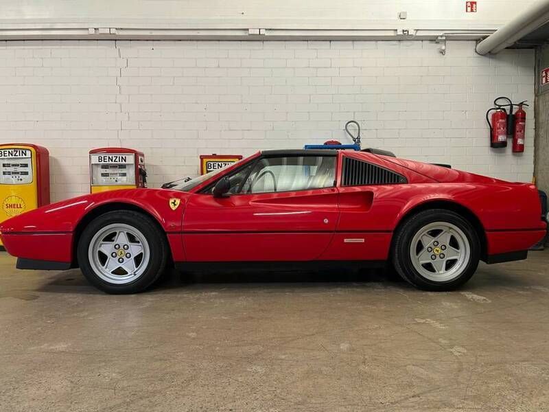 Rood Gebruikt 1986 Ferrari 328 Coupé | € 86.900 - Afbeelding 1/4