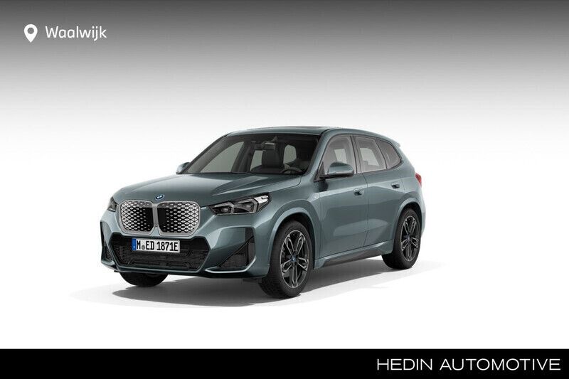 Zwart Nieuw 2025 BMW iX1 M Sport SUV | € 59.802 (Eerlijke prijs) - Afbeelding 1/4