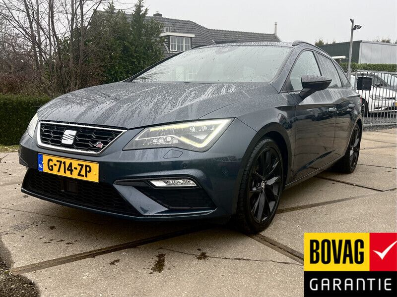 Grijs Gebruikt 2020 Seat Leon FR Stationwagen | € 22.950 (Iets duurder) - Afbeelding 1/4