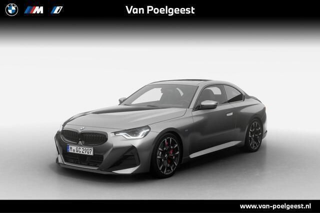 Skyscraper grey metallic (grijs metallic) Nieuw 2025 BMW 220 M Sport Coupé | € 70.921 - Afbeelding 1/4