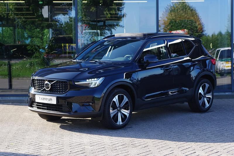 Zwart Gebruikt 2023 Volvo XC40 Ultimate SUV | € 38.750 (Goede deal) - Afbeelding 1/4