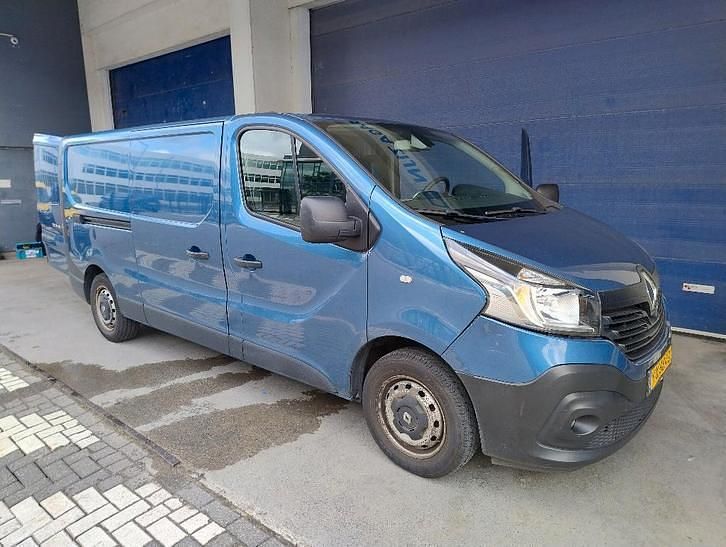 Gebruikt 2016 Renault Trafic MPV | € 9.000 (Duur) - Afbeelding 1/4