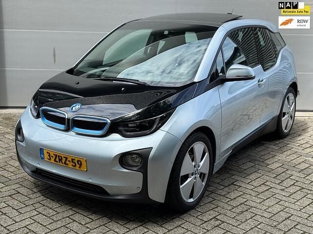 Grijs, metallic lak Gebruikt 2015 BMW i3 Comfort Edition Hatchback | € 14.949 (Iets duurder) - Afbeelding 1/4