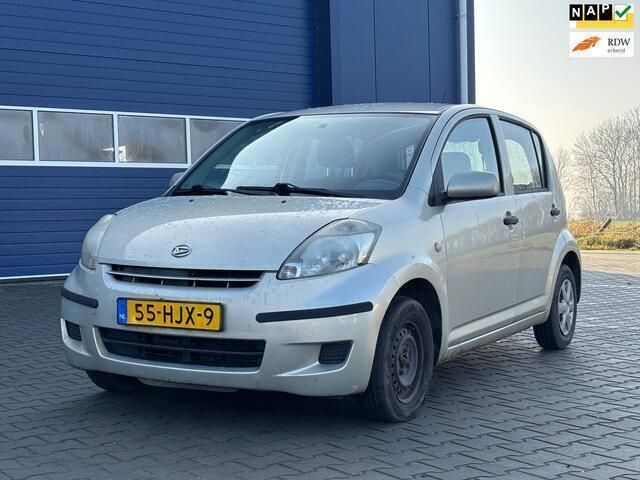 Beige Gebruikt 2009 Daihatsu Sirion Hatchback | € 750 (Super prijs) - Afbeelding 1/4