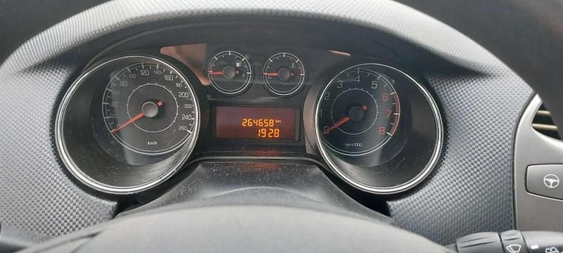 Occasion Fiat Bravo Dynamic 90 PK (66 kW) 2007 Zilver Hatchback