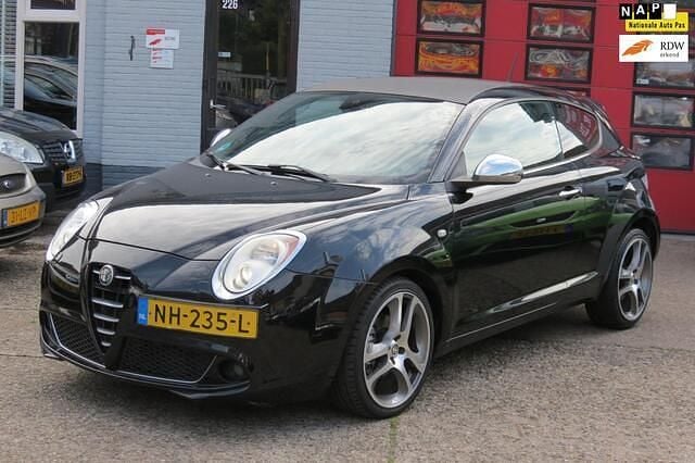 Zwart Gebruikt 2011 Alfa Romeo MiTo Hatchback | € 6.250 (Eerlijke prijs) - Afbeelding 1/4