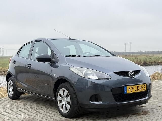 Occasion Mazda 2 75 PK (55 kW) 2010 Grijs Hatchback
