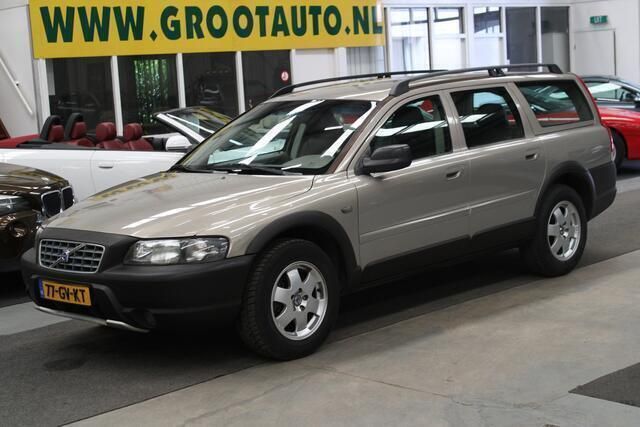 Beige Gebruikt 2001 Volvo V70 Comfort Stationwagen | € 5.944 (Iets duurder) - Afbeelding 1/4