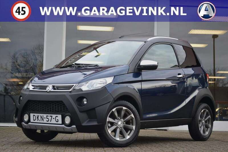 Blauw Gebruikt 2017 Aixam Crossline Hatchback | € 10.500 - Afbeelding 1/4
