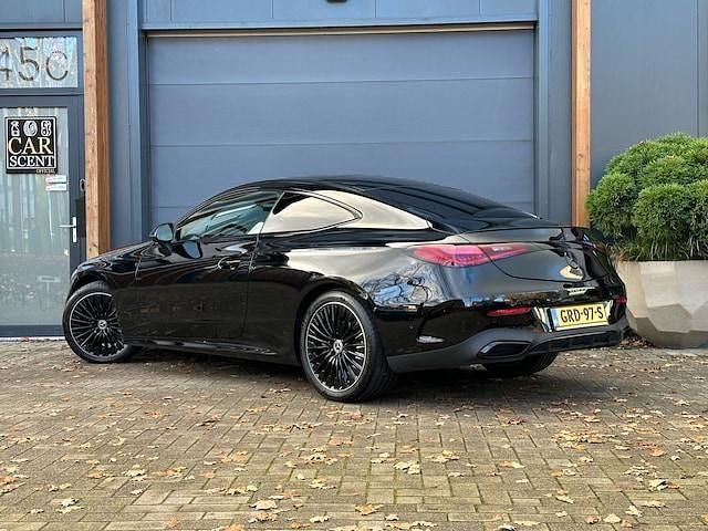 Occasion Mercedes CLE200 AMG line 2024 Zwart Coupé