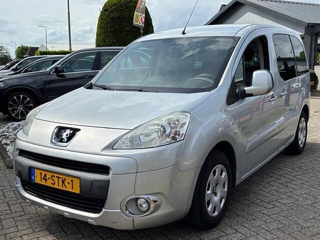 Grijs Gebruikt 2011 Peugeot Partner Tepee Family MPV | € 4.950 (Goede deal) - Afbeelding 1/4