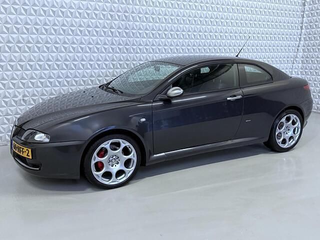 Occasion Alfa Romeo GT 166 PK (122 kW) 2008 Grijs (metallic) Coupé
