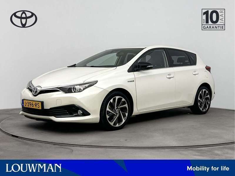 Wit metallic Gebruikt 2016 Toyota Auris Limited Hatchback | € 15.945 (Eerlijke prijs) - Afbeelding 1/3