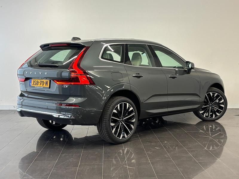 Nieuw Volvo XC60 Plus 2026 Groen SUV