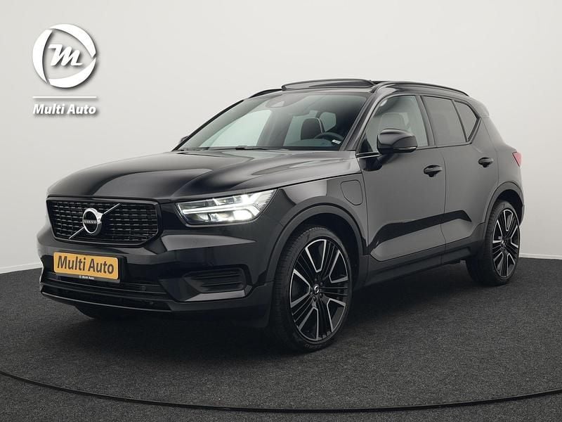 Zwart Gebruikt 2021 Volvo XC40 R-Design SUV | € 35.240 (Eerlijke prijs) - Afbeelding 1/4