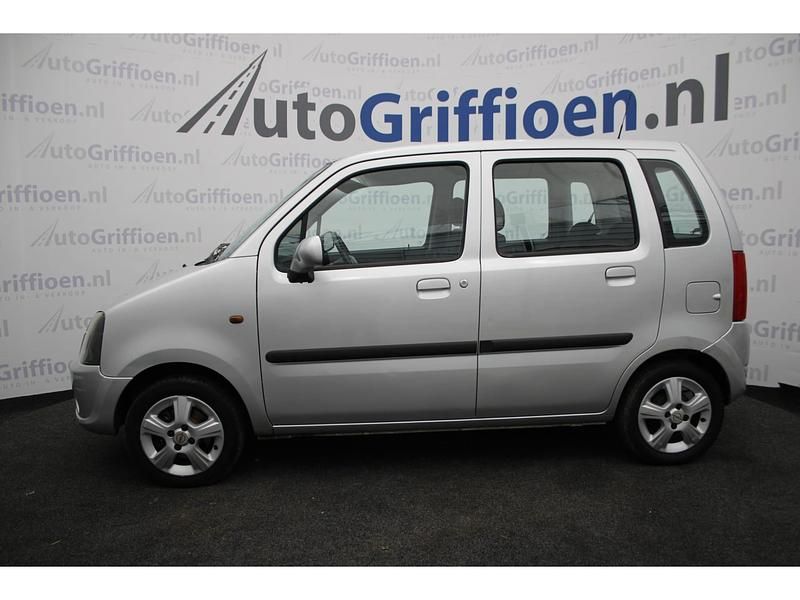 Occasion Opel Agila 75 PK (55 kW) 2004 Grijs Hatchback