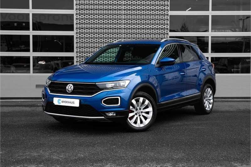 Blauw, metallic lak Gebruikt 2019 VW T-Roc Active SUV | € 19.950 (Iets duurder) - Afbeelding 1/4