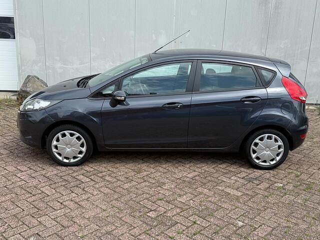 Grijs Gebruikt 2009 Ford Fiesta Trend Hatchback | € 2.450 (Eerlijke prijs) - Afbeelding 1/4