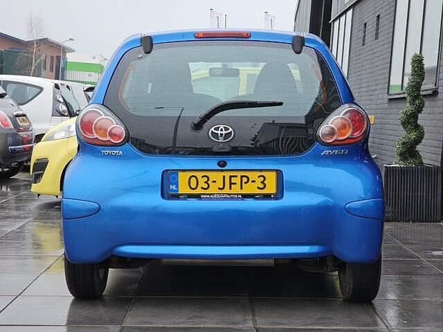 Occasion Toyota Aygo 68 PK (50 kW) 2009 Blauw Hatchback
