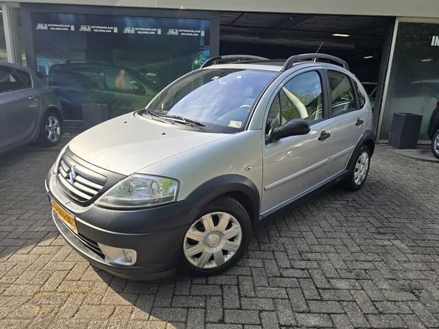 Grijs Gebruikt 2005 Citroën C3 Hatchback | € 3.850 (Eerlijke prijs) - Afbeelding 1/4