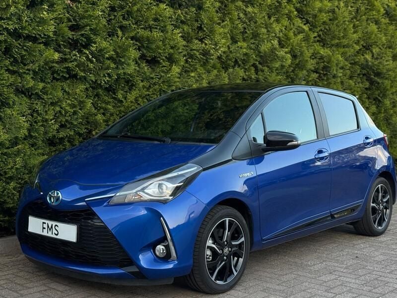 Blauw Gebruikt 2017 Toyota Yaris Hybrid Hatchback | € 14.890 (Eerlijke prijs) - Afbeelding 1/4