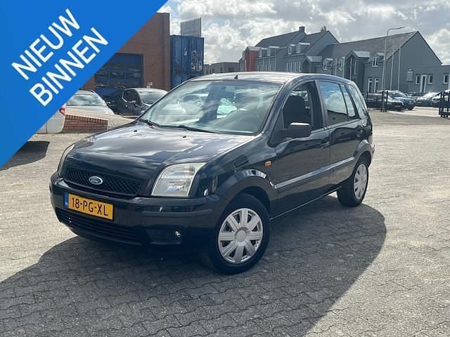 Zwart Gebruikt 2004 Ford Fusion MPV | € 1.295 (Goede deal) - Afbeelding 1/4