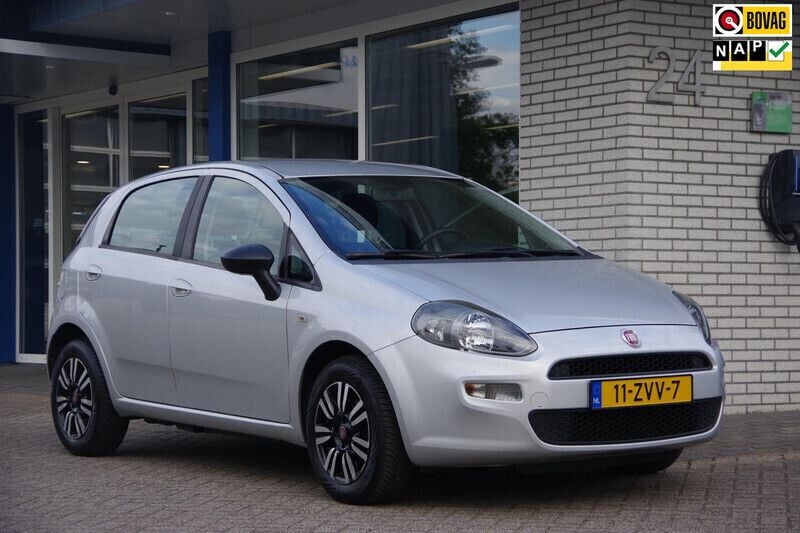 Grijs Gebruikt 2013 Fiat Punto Easy Hatchback | € 3.500 (Goede deal) - Afbeelding 1/4