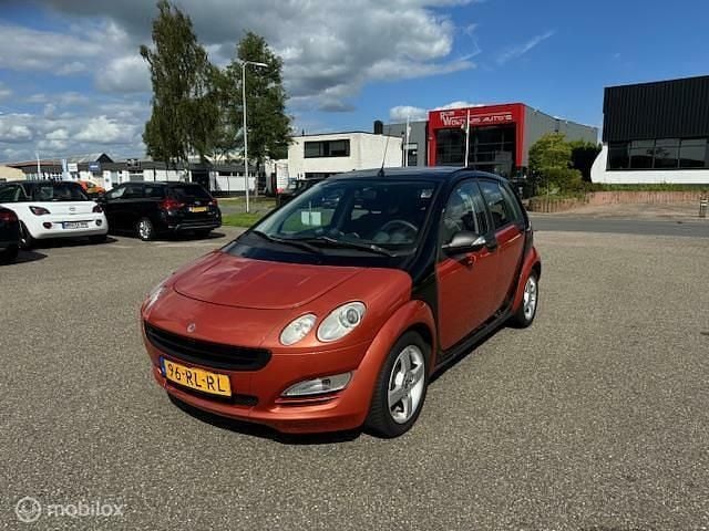 Zwart Gebruikt 2005 Smart ForFour Passion Hatchback | € 1.950 (Eerlijke prijs) - Afbeelding 1/4