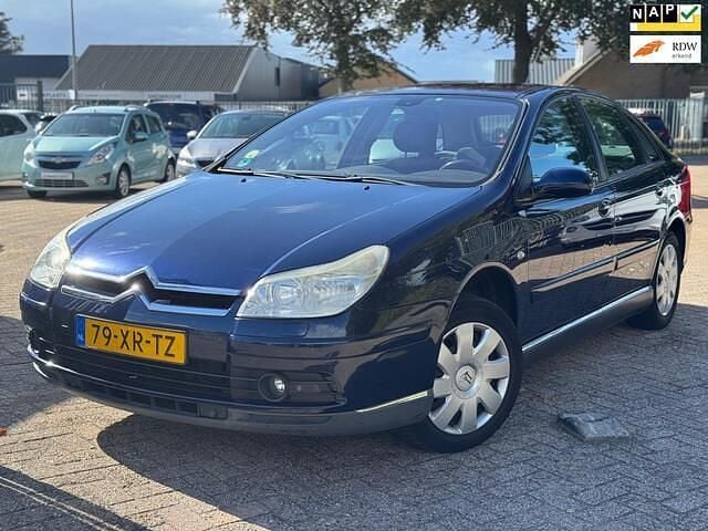 Blauw Gebruikt 2007 Citroën C5 Hatchback | € 1.999 (Eerlijke prijs) - Afbeelding 1/4