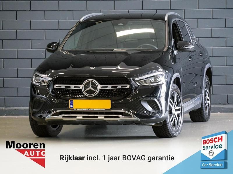 Zwart Gebruikt 2021 Mercedes GLA250 Progressive SUV | € 34.950 (Goede deal) - Afbeelding 1/4