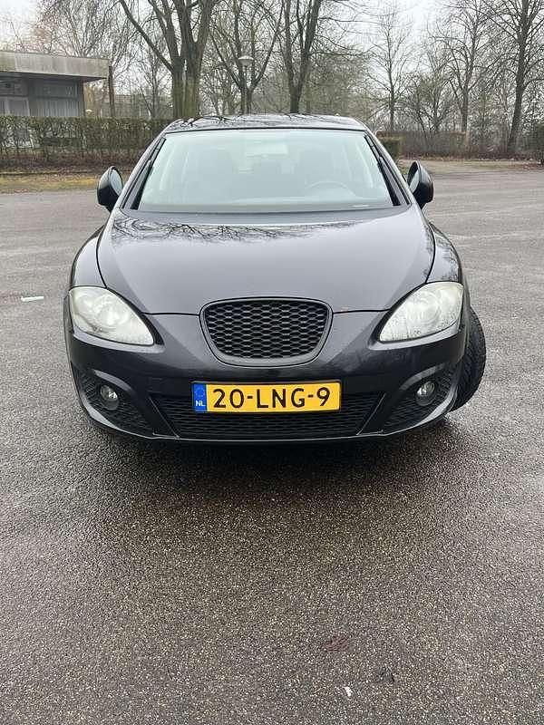 Occasion Seat Leon 102 PK (75 kW) 2010 Zwart Hatchback