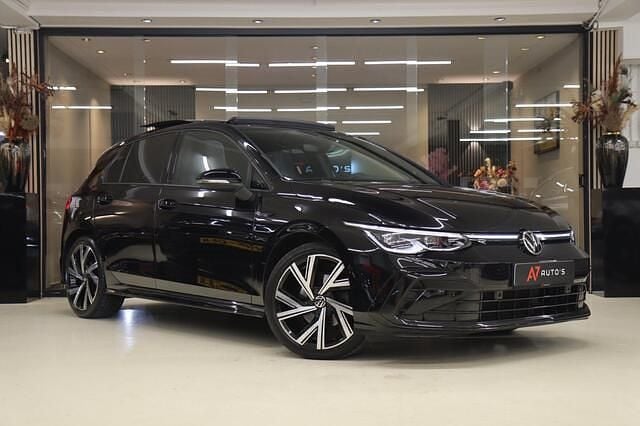 Occasion VW Golf VIII R-line 150 PK (110 kW) 2020 Zwart Hatchback