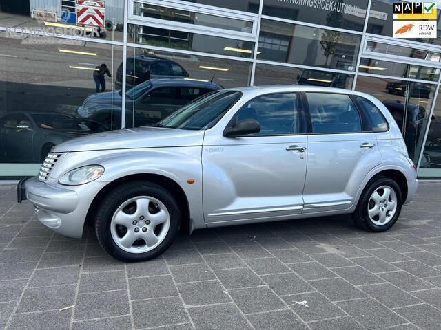 Grijs Gebruikt 2006 Chrysler PT Cruiser Clasic Hatchback | € 2.950 (Iets duurder) - Afbeelding 1/4