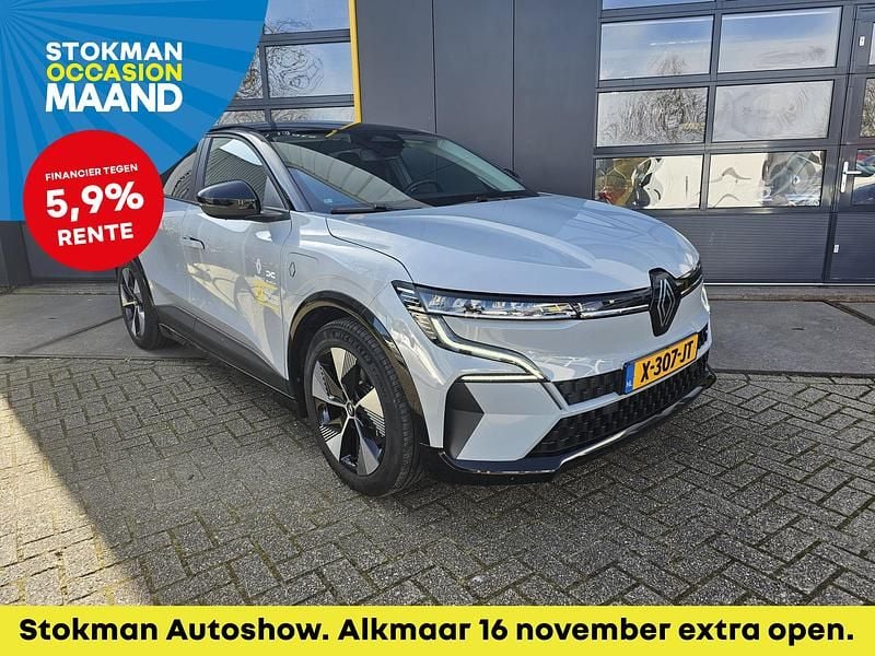 Gris rafale (grijs metallic) Gebruikt 2023 Renault Mégane Evolution Hatchback | € 28.900 (Eerlijke prijs) - Afbeelding 1/3